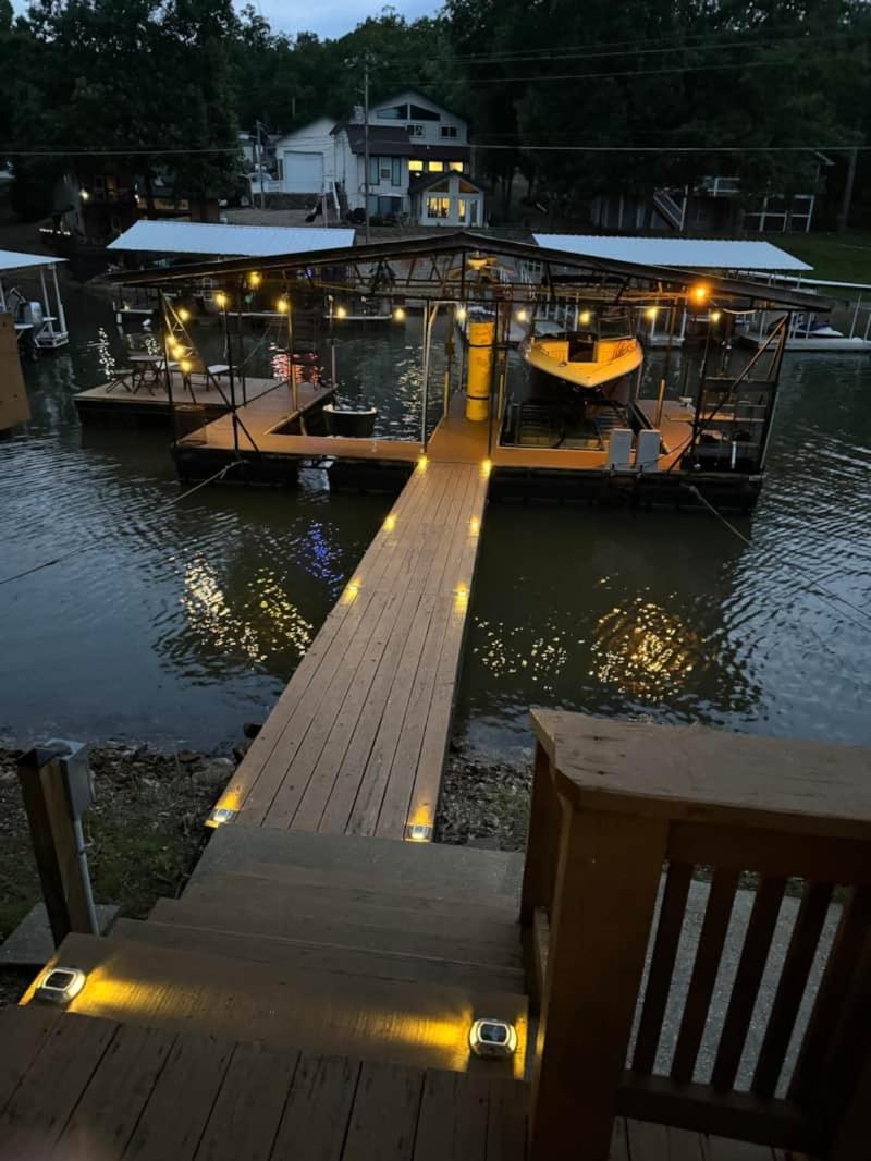 Lakefront Cottage In Secluded Cove Sunrise Beach Exterior photo